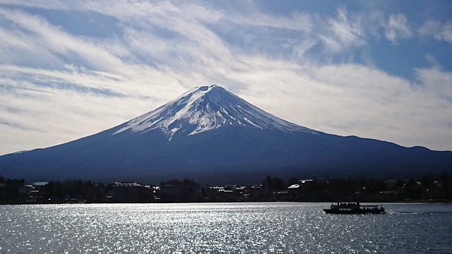 山梨と静岡、県民の観覧料半額に　連携事業を拡大