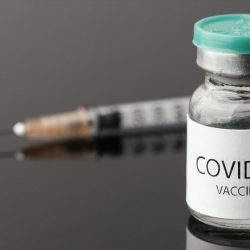 米国、ワクチン接種で旅行再開67％　高齢者ほど割合高く