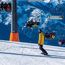 リクルートの雪マジ、需要創出に一定の効果　若年時の経験がその後に影響